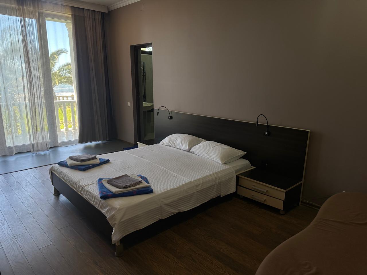 Deluxe 101 — bedroom